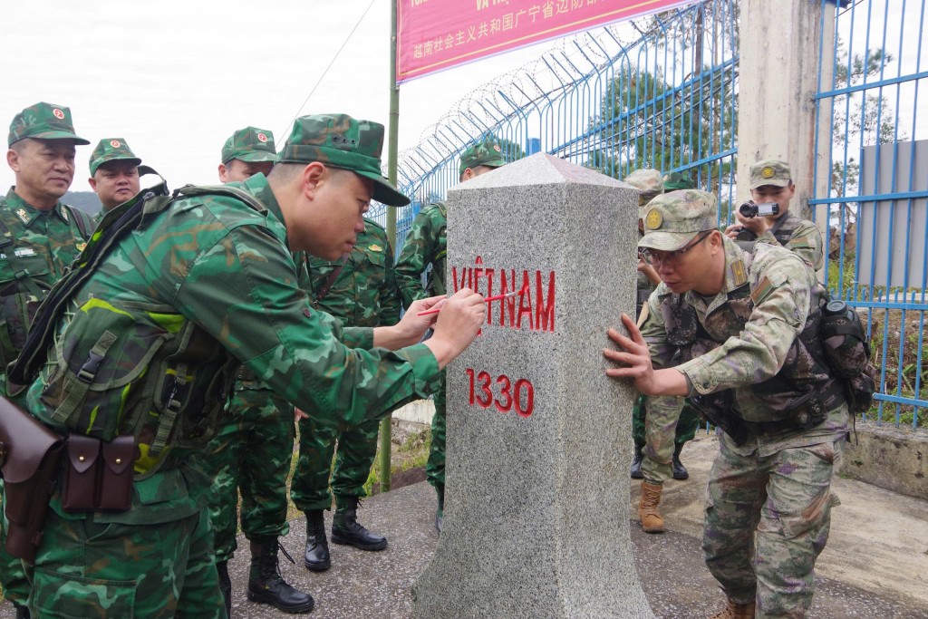 Biên phòng hai nước Việt - Trung tuần tra chung biên giới