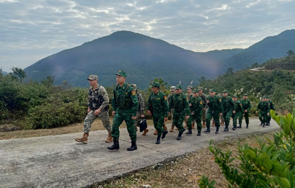 Biên phòng hai nước Việt - Trung tuần tra chung biên giới