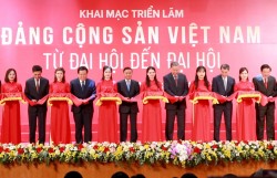 Khai mạc triển lãm “Đảng Cộng sản Việt Nam - Từ Đại hội đến Đại hội”