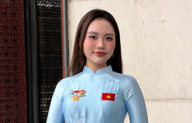 Phương Mỹ Chi lần thứ hai dự Đại hội Thi đua yêu nước