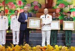 Tự hào tiếp nối truyền thống lực lượng Công an Nhân dân anh hùng