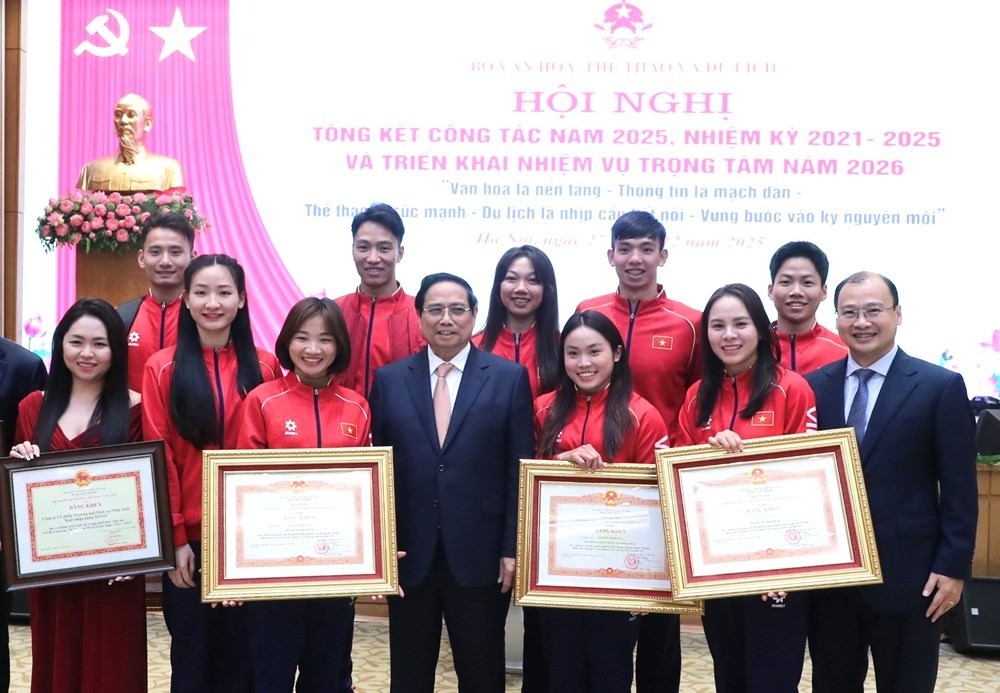 hủ tướng Chính phủ tặng Bằng khen cho các cá nhân đạt thành tích xuất sắc tại SEA Games 33