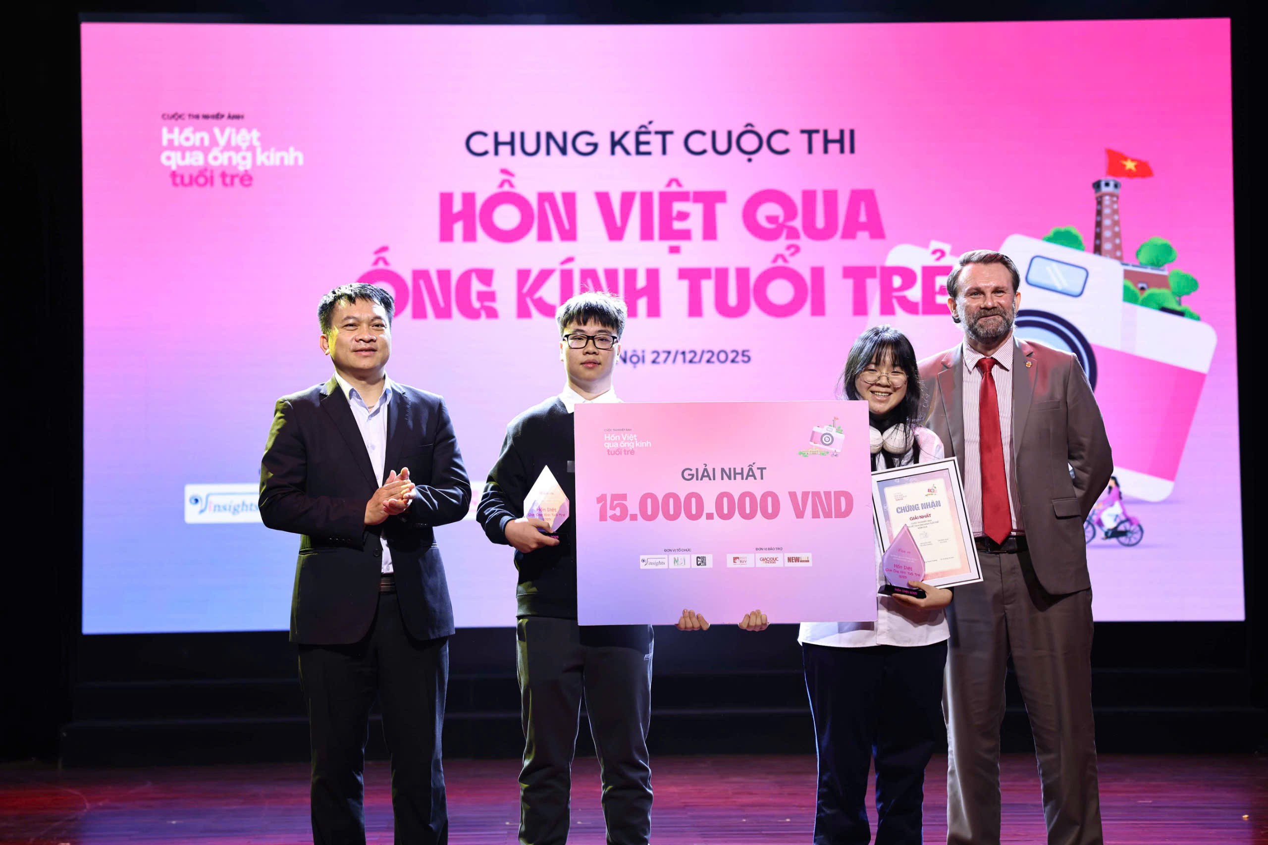 Ống kính tuổi trẻ lan tỏa vẻ đẹp bình dị của đất nước