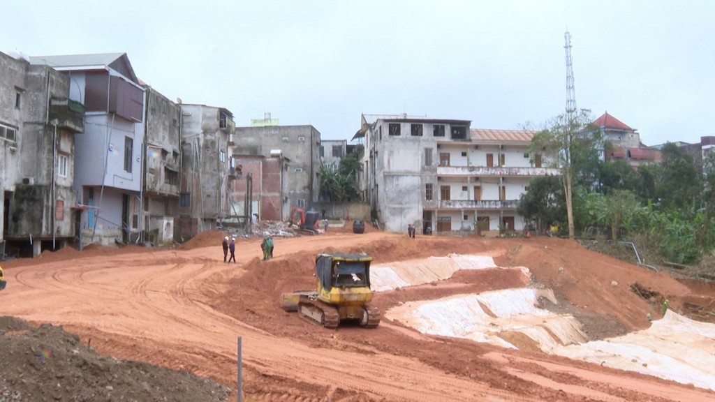 Các đơn vị tiếp tục hoàn thiện các hạng mục gia cố, bảo đảm an toàn lâu dài cho khu dân cư