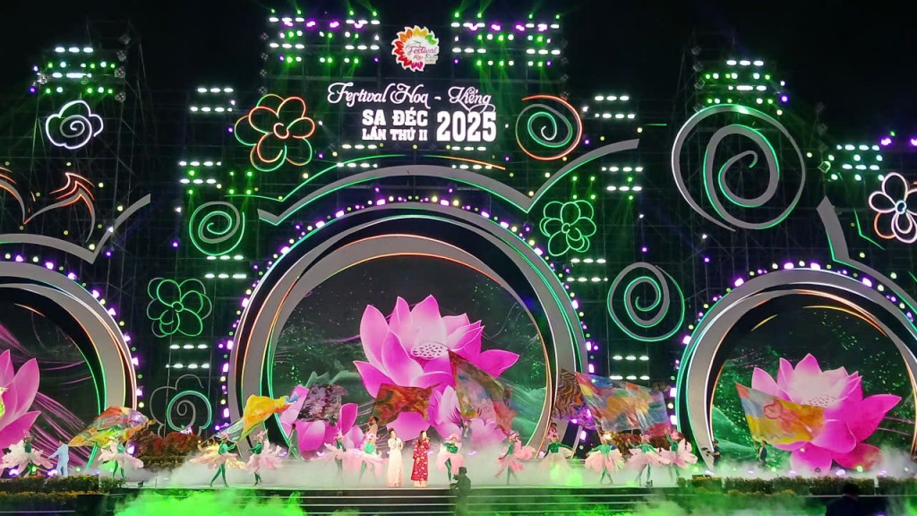 Sắc hoa kể chuyện đất và người Đồng Tháp