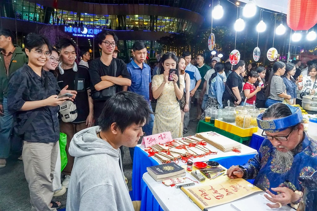 Cần Thơ - Sắc màu sông nước trong dòng chảy văn hóa