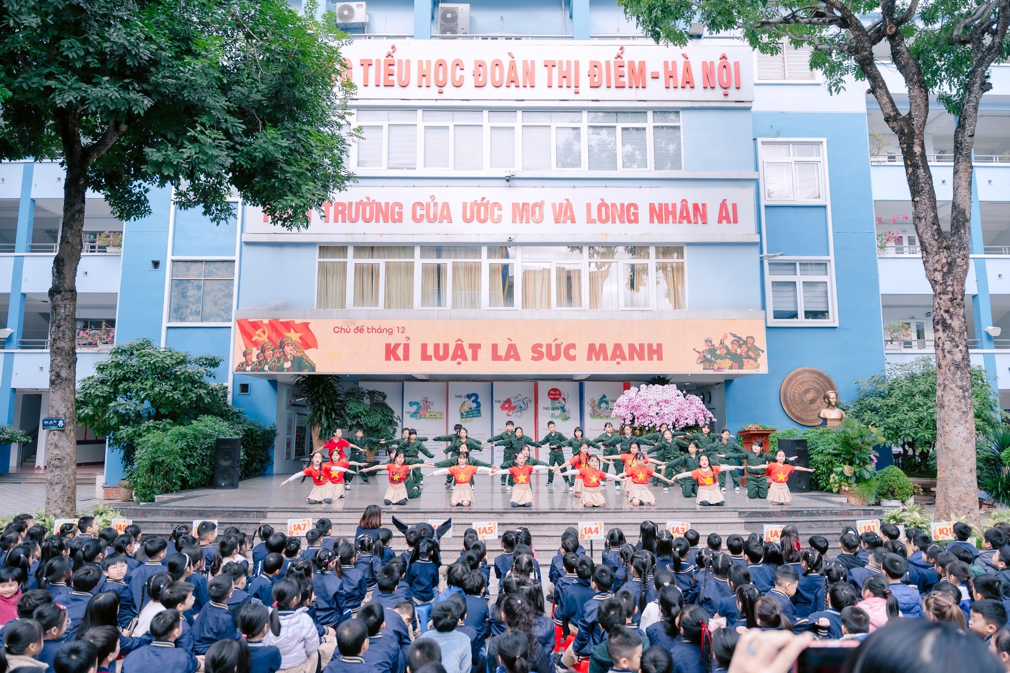 Ngôi trường Anh hùng Lao động giữa lòng Thủ đô