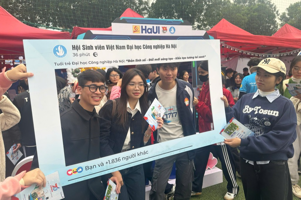 Không gian trải nghiệm, kết nối, truyền cảm hứng rèn luyện cho sinh viên Không gian trải nghiệm, kết nối, truyền cảm hứng rèn luyện cho sinh viên