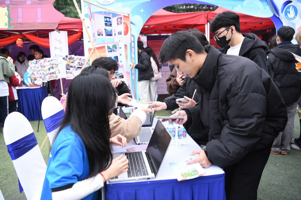 Không gian trải nghiệm, kết nối, truyền cảm hứng rèn luyện cho sinh viên Không gian trải nghiệm, kết nối, truyền cảm hứng rèn luyện cho sinh viên