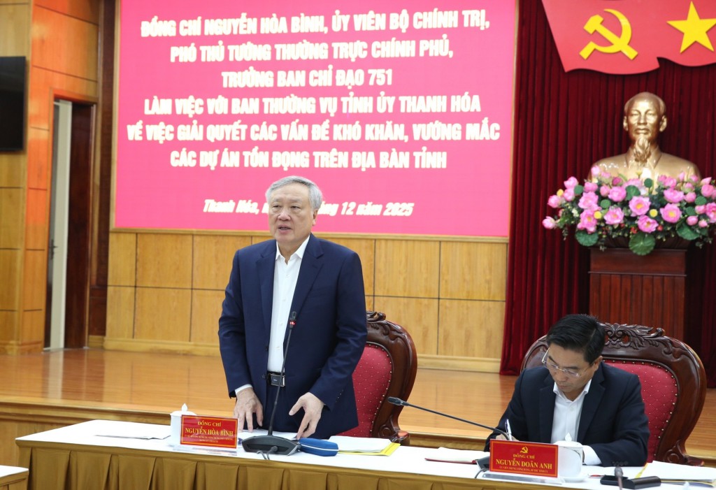 Phó Thủ tướng Thường trực Chính phủ Nguyễn Hòa Bình yêu cầu tỉnh Thanh Hóa cần khẩn trương rà soát, cập nhật đầy đủ thông tin các dự án lên Hệ thống 751 để khớp về số lượng, tên các dự án cụ thể - Ảnh: VGP/Nguyễn Hoàng