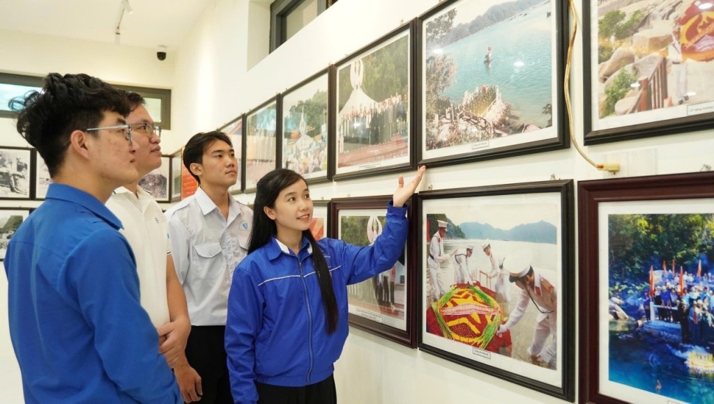 Chương trình “Tuổi trẻ với biển, đảo Tổ quốc” năm 2025 nhằm bồi đắp tình yêu quê hương đất nước, yêu hòa bình, bảo vệ toàn vẹn chủ quyền lãnh thổ quốc gia cho đoàn viên, thanh niên, sinh viên Chương trình “Tuổi trẻ với biển, đảo Tổ quốc” năm 2025 nhằm bồi đắp tình yêu quê hương đất nước, yêu hòa bình, bảo vệ toàn vẹn chủ quyền lãnh thổ quốc gia cho đoàn viên, thanh niên, sinh viên