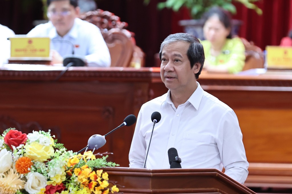 Bộ trưởng Bộ Giáo dục và Đào tạo Nguyễn Kim Sơn trả lời những vấn đề, câu hỏi, đề xuất của cử tri - Ảnh: VGP/Nhật Bắc Bộ trưởng Bộ Giáo dục và Đào tạo Nguyễn Kim Sơn trả lời những vấn đề, câu hỏi, đề xuất của cử tri - Ảnh: VGP/Nhật Bắc