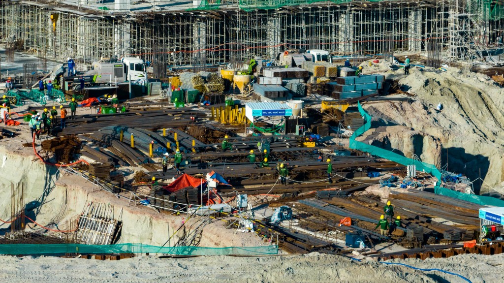 Hình hài Trung tâm Hội nghị và Triển lãm APEC Phú Quốc sau nửa năm xây dựng Hình hài Trung tâm Hội nghị và Triển lãm APEC Phú Quốc sau nửa năm xây dựng