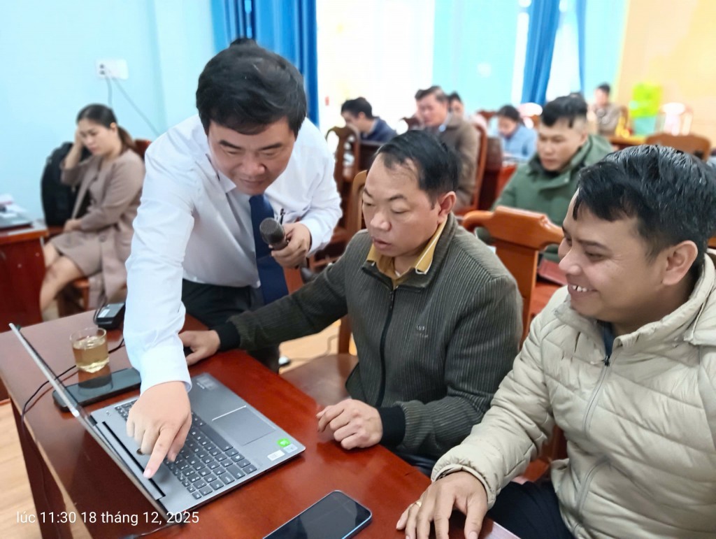 Khóa tập huấn diễn ra trong không khí sôi nổi, cởi mở với phần thảo luận và giải đáp câu hỏi trực tiếp