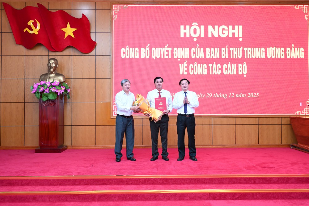 Ông Bùi Văn Nở giữ chức Chủ nhiệm Ủy ban Kiểm tra Tỉnh ủy Tây Ninh Ông Bùi Văn Nở giữ chức Chủ nhiệm Ủy ban Kiểm tra Tỉnh ủy Tây Ninh