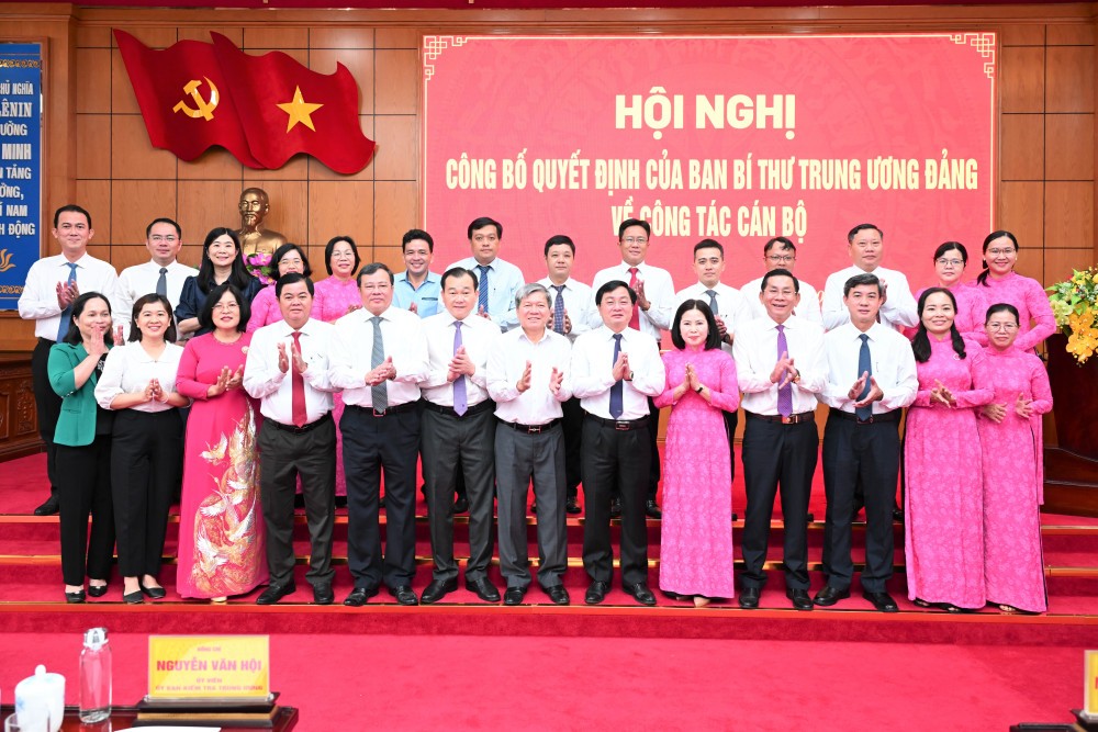 Ông Bùi Văn Nở giữ chức Chủ nhiệm Ủy ban Kiểm tra Tỉnh ủy Tây Ninh Ông Bùi Văn Nở giữ chức Chủ nhiệm Ủy ban Kiểm tra Tỉnh ủy Tây Ninh