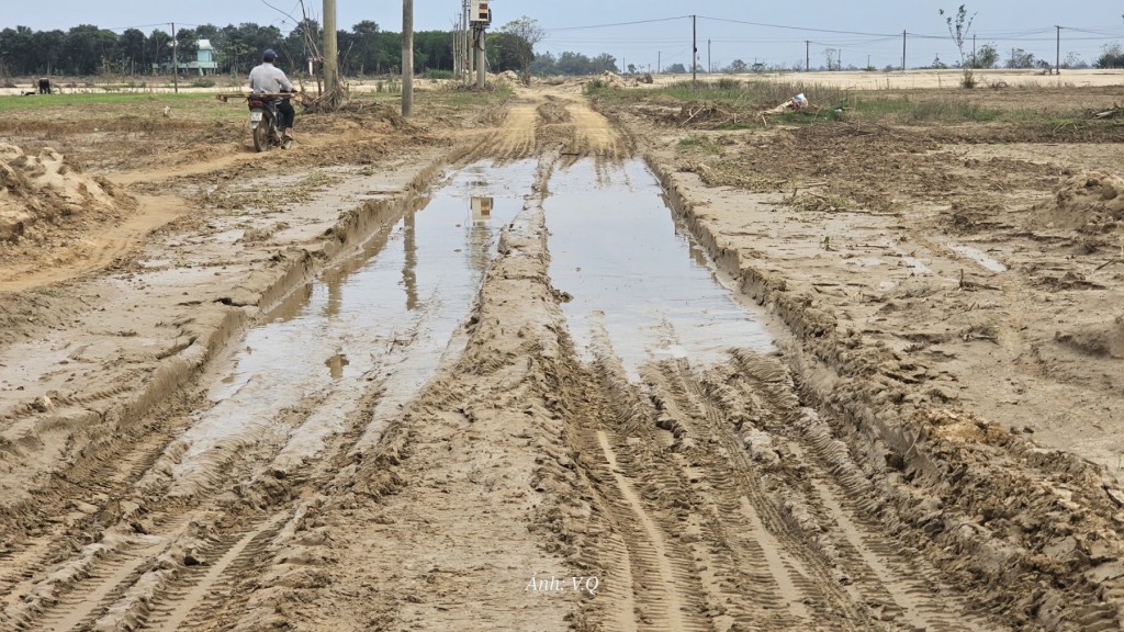 Đà Nẵng: Tránh tình trạng đất tặc đại náo làng quê sau lũ