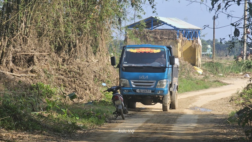 Đà Nẵng: Cần quản lý chặt chẽ lượng lớn đất bồi sau lũ