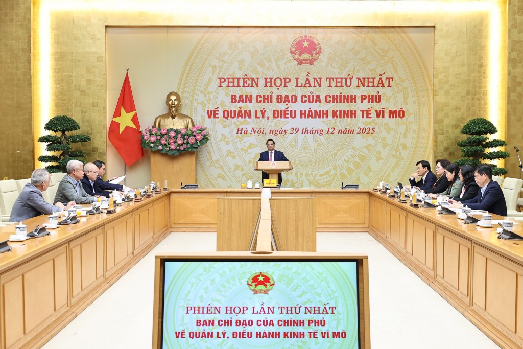 Thủ tướng Phạm Minh Chính, Trưởng Ban Chỉ đạo của Chính phủ về quản lý, điều hành kinh tế vĩ mô đã chủ trì Phiên họp lần thứ nhất của Ban Chỉ đạo - Ảnh: VGP/Nhật Bắc