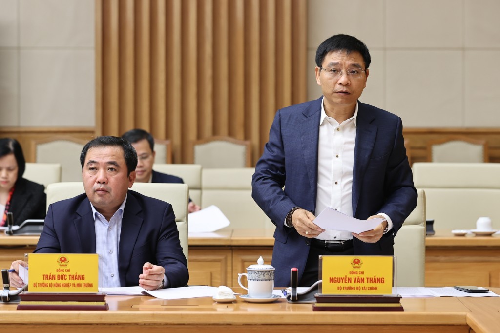 Bộ trưởng Bộ Tài chính Nguyễn Văn Thắng phát biểu tại phiên họp - Ảnh: VGP/Nhật Bắc