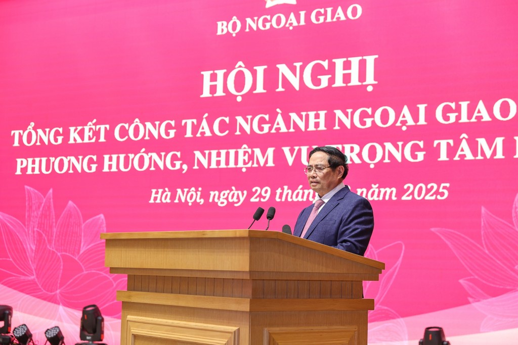 Thủ tướng khái quát những kết quả của ngành ngoại giao - Ảnh: VGP/Nhật Bắc