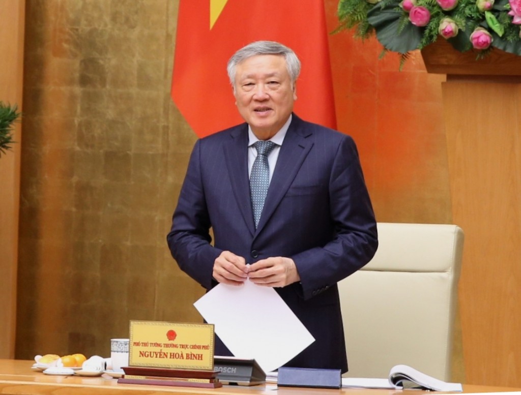 Phó Thủ tướng Thường trực Chính phủ Nguyễn Hòa Bình cũng nhấn mạnh yêu cầu tăng cường trách nhiệm của cấp ủy, người đứng đầu, chủ động nắm bắt tình hình, kịp thời xử lý các vấn đề phát sinh... - Ảnh: VGP/Nguyễn Hoàng Phó Thủ tướng Thường trực Chính phủ Nguyễn Hòa Bình cũng nhấn mạnh yêu cầu tăng cường trách nhiệm của cấp ủy, người đứng đầu, chủ động nắm bắt tình hình, kịp thời xử lý các vấn đề phát sinh... - Ảnh: VGP/Nguyễn Hoàng