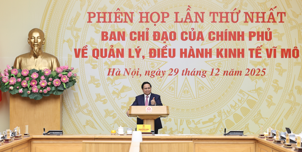 Thủ tướng yêu cầu các bộ, ngành liên quan phát huy tính chủ động sáng tạo trong thực thi nhiệm vụ - Ảnh: VGP/Nhật Bắc