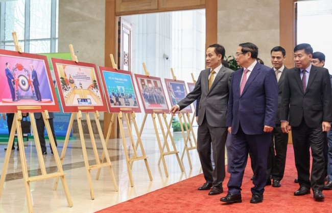 Củng cố vững chắc vành đai an ninh - phát triển của đất nước, giữ thế chủ động chiến lược