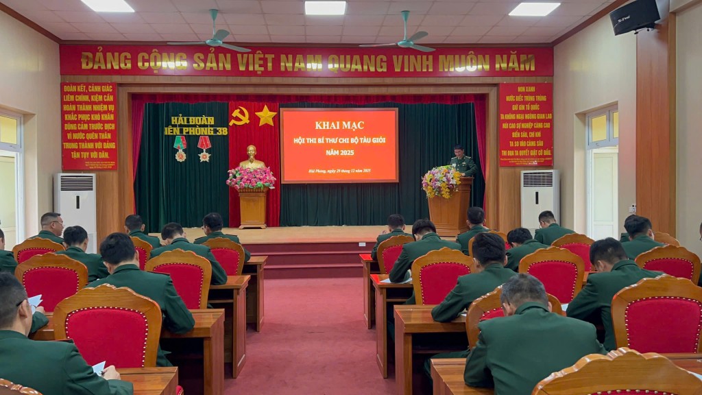 Quảng cảnh khai mạc Hội thi