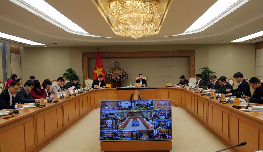 Phó Thủ tướng cũng lưu ý các vấn đề liên quan đến hiệu lực thi hành và hồi tố của Nghị định - Ảnh: VGP/Minh Khôi