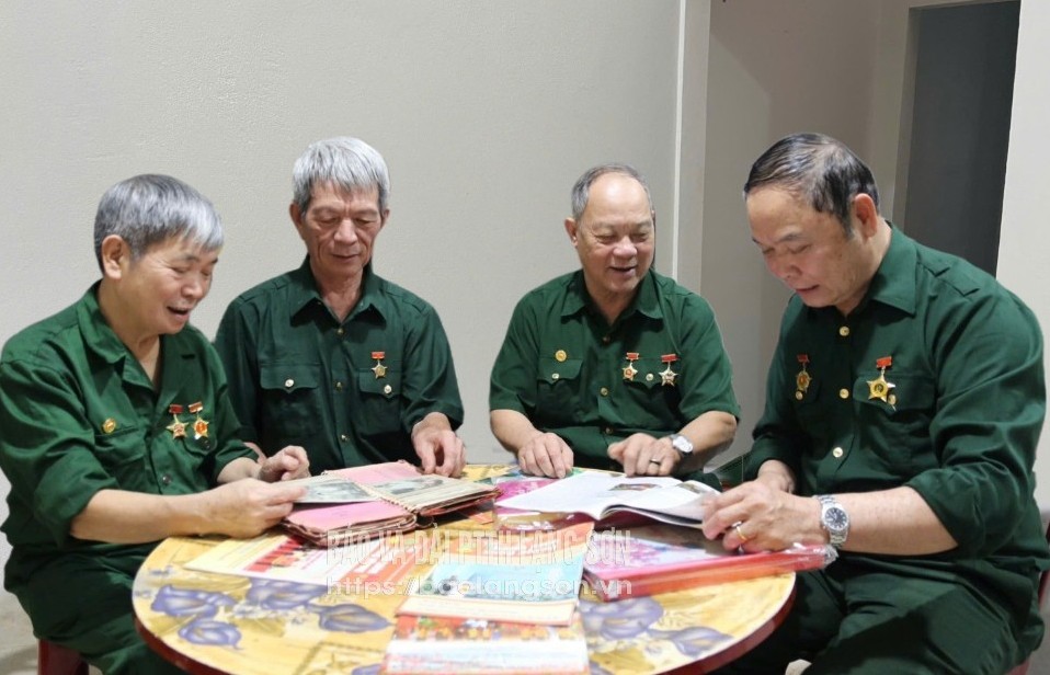 Tăng mức trợ cấp hằng tháng đối với thanh niên xung phong