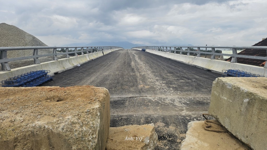 Hàng loạt dự án đầu tư công đứng bánh dịp cuối năm 2025