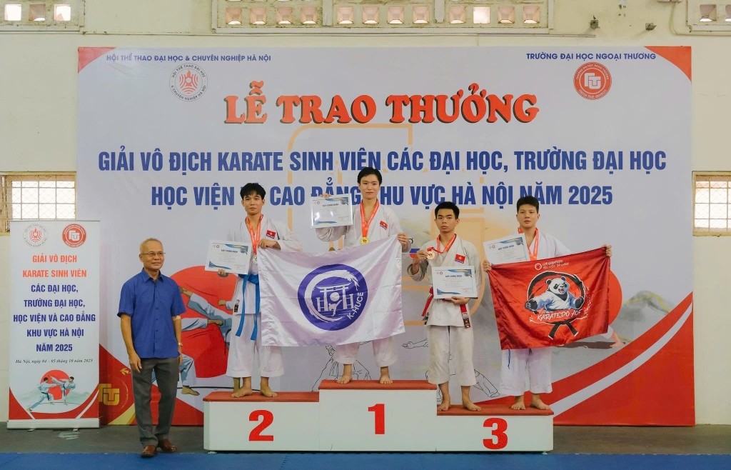 CLB Karatedo Học viện Tài chính 2 năm liền giành Huy chương Vàng