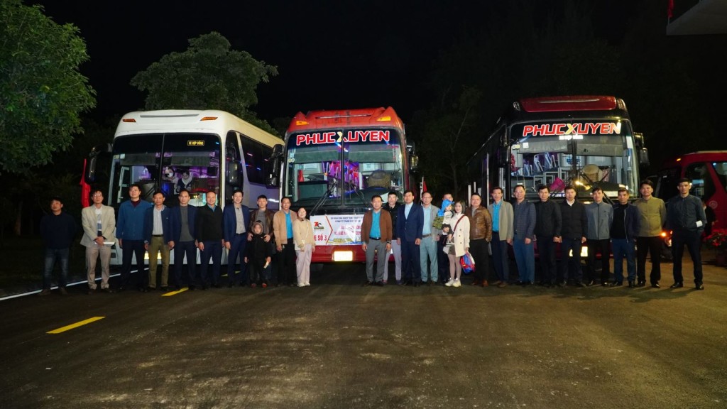 Than Khe Chàm tổ chức xe đưa, đón người lao động về quê đón Tết Dương lịch 2026