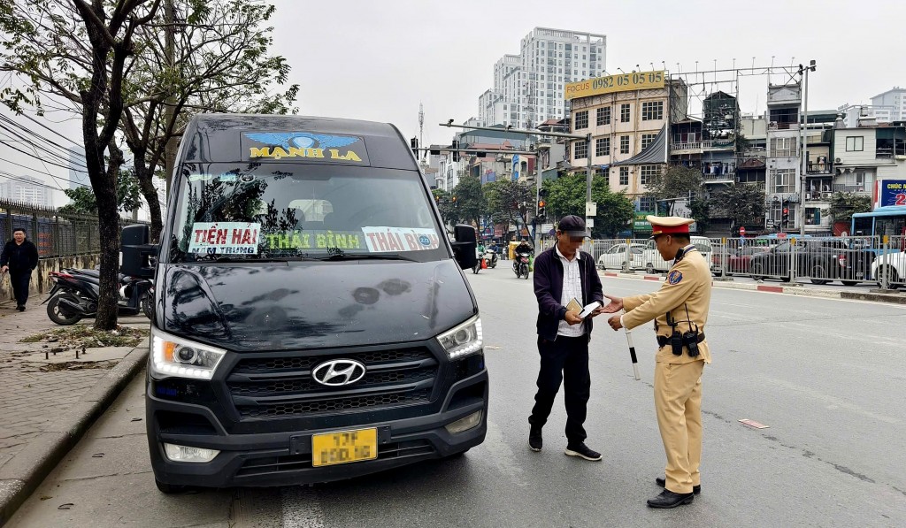 Sẵn sàng phương án bảo đảm trật tự, an toàn giao thông dịp Tết
