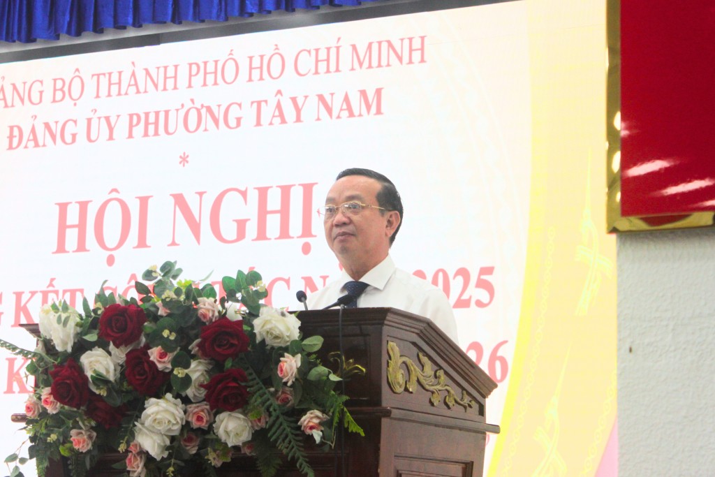 Phó Chủ tịch UBND TP Hồ Chí Minh Bùi Minh Thạnh ghi nhận và biểu dương những kế quả, nỗ lực và tinh thần trách nhiệm của Đảng bộ, chính quyền và nhân dân phường Tây Nam trong năm qua. Phó Chủ tịch UBND TP Hồ Chí Minh Bùi Minh Thạnh ghi nhận và biểu dương những kế quả, nỗ lực và tinh thần trách nhiệm của Đảng bộ, chính quyền và nhân dân phường Tây Nam trong năm qua.