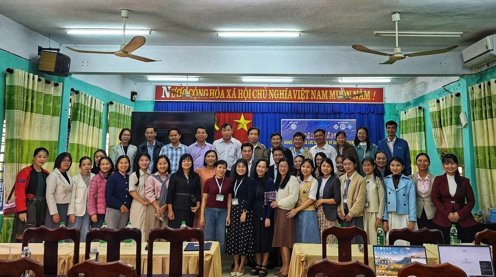 Trường Đại học Sư phạm Kỹ thuật – Đại học Đà Nẵng tổ chức chương trình đào tạo chuyên sâu về giáo dục STEM cho đội ngũ giáo viên THPT tháng 12/2025 Trường Đại học Sư phạm Kỹ thuật – Đại học Đà Nẵng tổ chức chương trình đào tạo chuyên sâu về giáo dục STEM cho đội ngũ giáo viên THPT tháng 12/2025