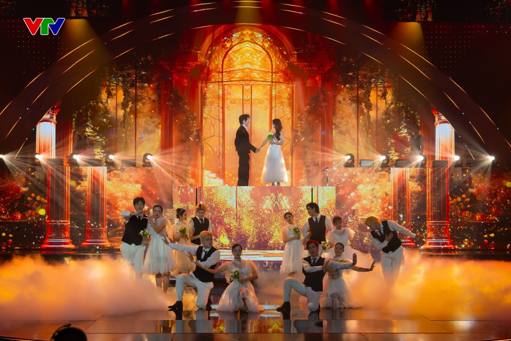 Chương trình có sự tham gia của nhiều nghệ sĩ nổi tiếng Chương trình có sự tham gia của nhiều nghệ sĩ nổi tiếng