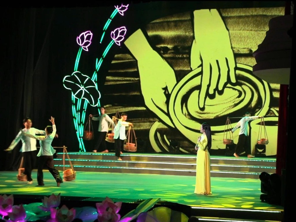 Dấu ấn tranh cát trong đêm nhạc tri ân Dấu ấn tranh cát trong đêm nhạc tri ân