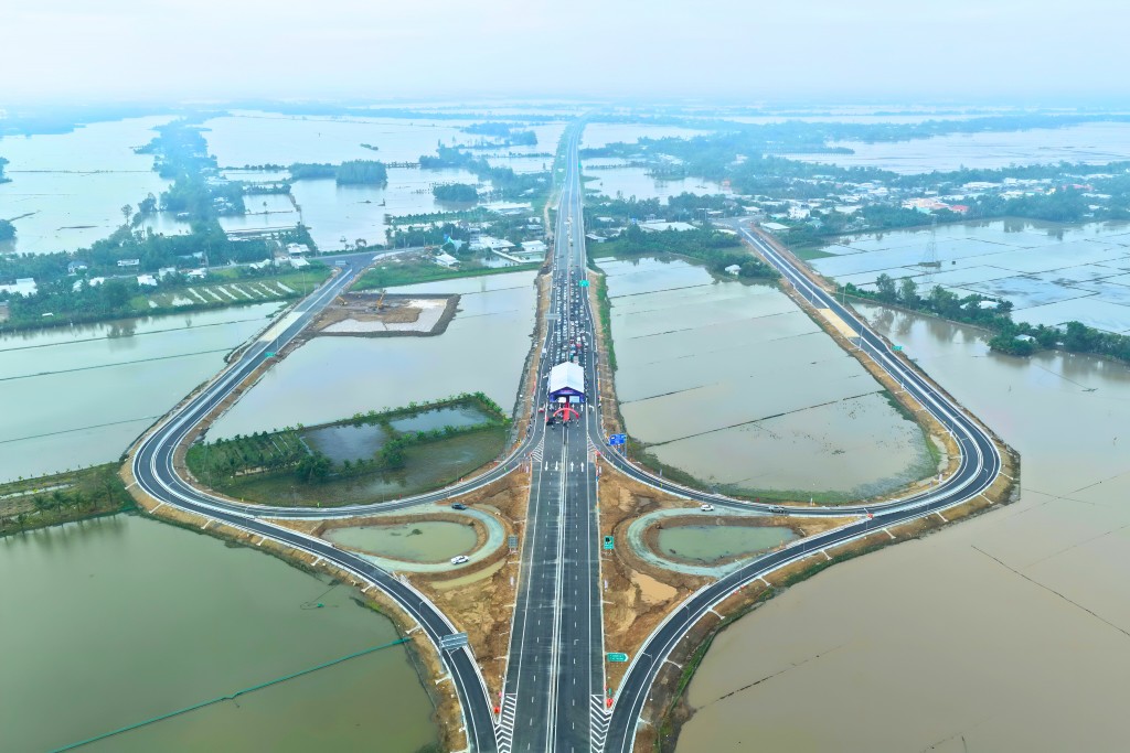 Các công trình giao thông trọng điểm tạo trục kết nối mới cho Cần Thơ trong vai trò trung tâm vùng Đồng bằng sông Cửu Long