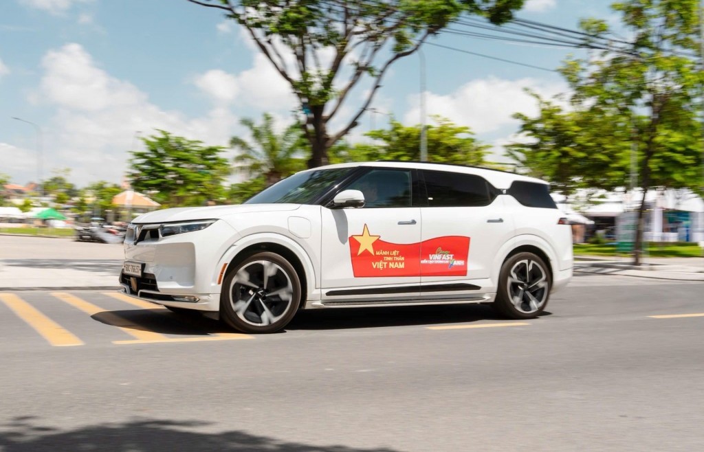 “Xe Chủ tịch” VinFast VF 9 phá vỡ rào cản giá trong phân khúc SUV full-size