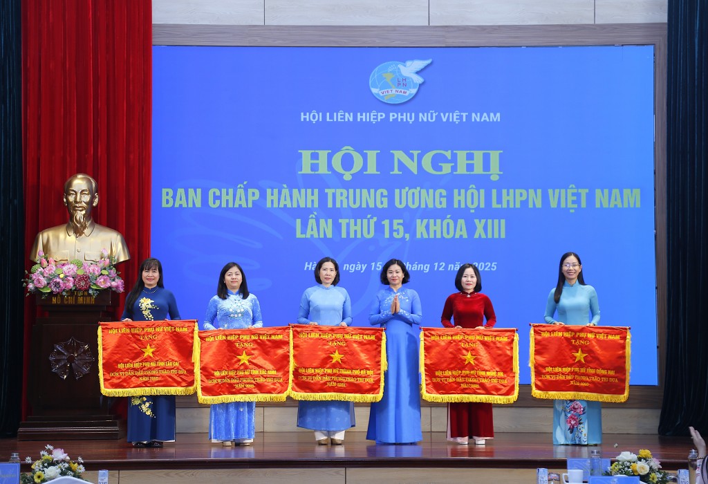 Phụ nữ Thủ đô bản lĩnh tiên phong trong thời đại mới