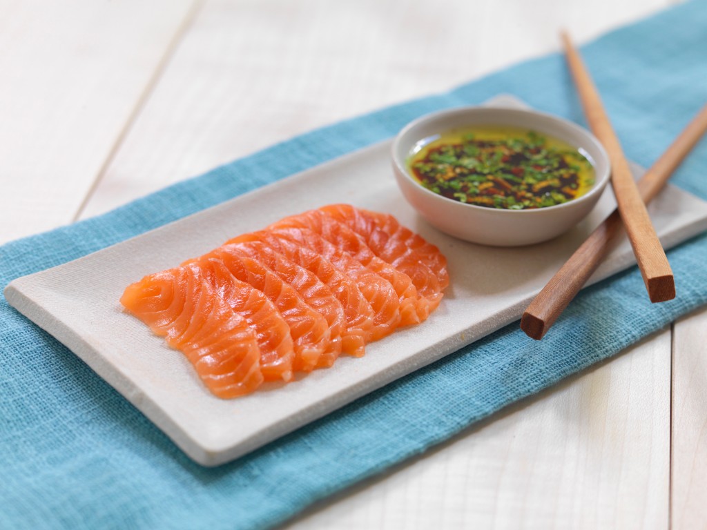 Việt Nam vươn lên dẫn đầu Đông Nam Á về tiêu thụ cá hồi Na Uy