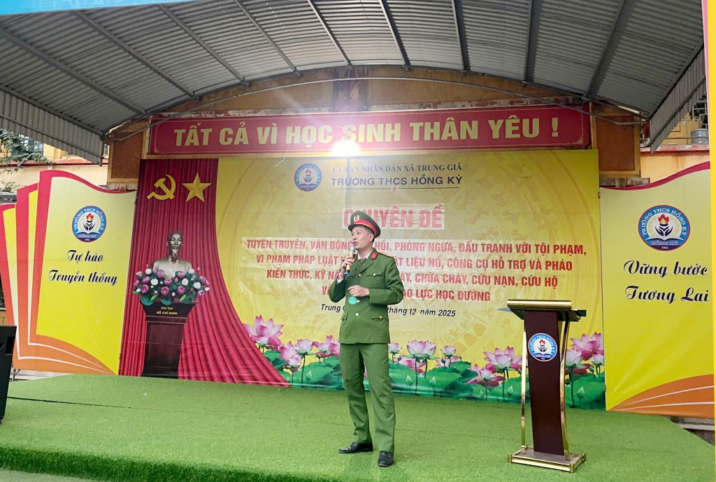 Mạnh tay với 
