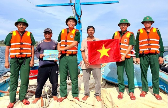 Mùa xuân bình yên ở nơi đảo xa