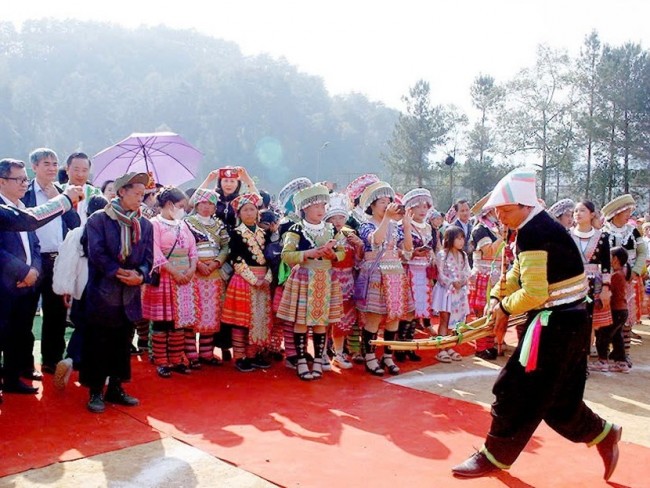 Lào Cai: Phát triển công nghiệp văn hóa từ di sản