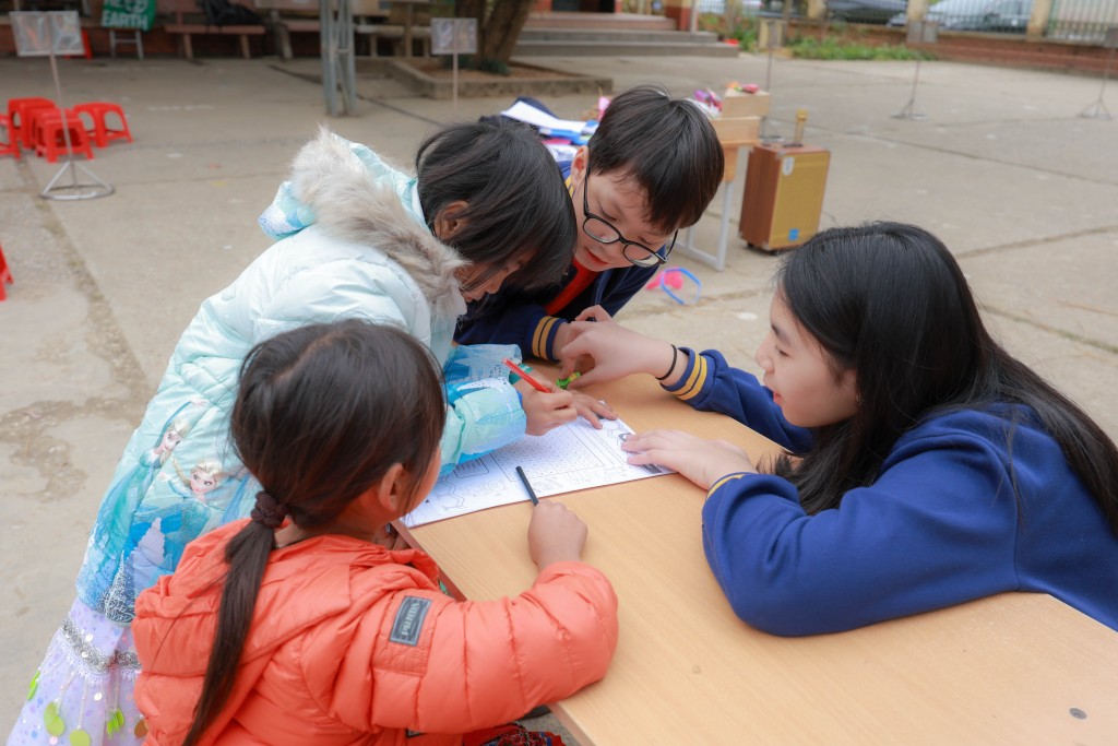 Nhóm Green Gables: Trưởng thành hơn qua những chuyến thiện nguyện vùng cao