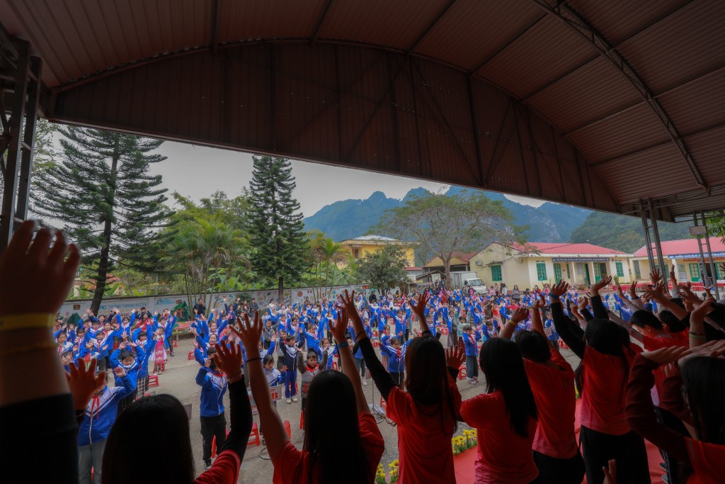 Nhóm Green Gables: Trưởng thành hơn qua những chuyến thiện nguyện vùng cao