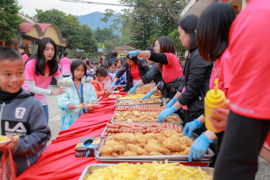 Nhóm Green Gables: Trưởng thành hơn qua những chuyến thiện nguyện vùng cao