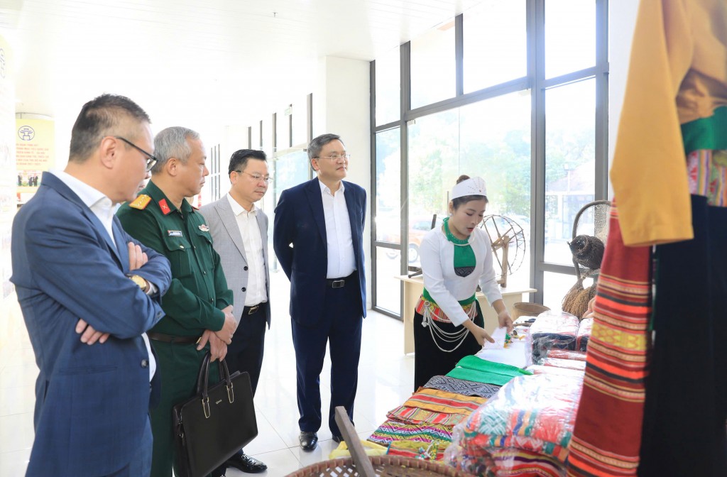 Kết nối nguồn lực, đánh thức tiềm năng vùng đồng bào dân tộc thiểu số Kết nối nguồn lực, đánh thức tiềm năng vùng đồng bào dân tộc thiểu số